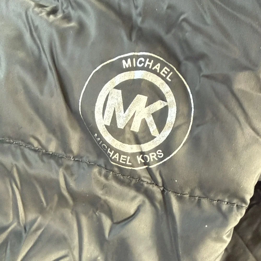 ✨ Michael Kors Charcoal Puffer Jacket - Picture 7 of 9